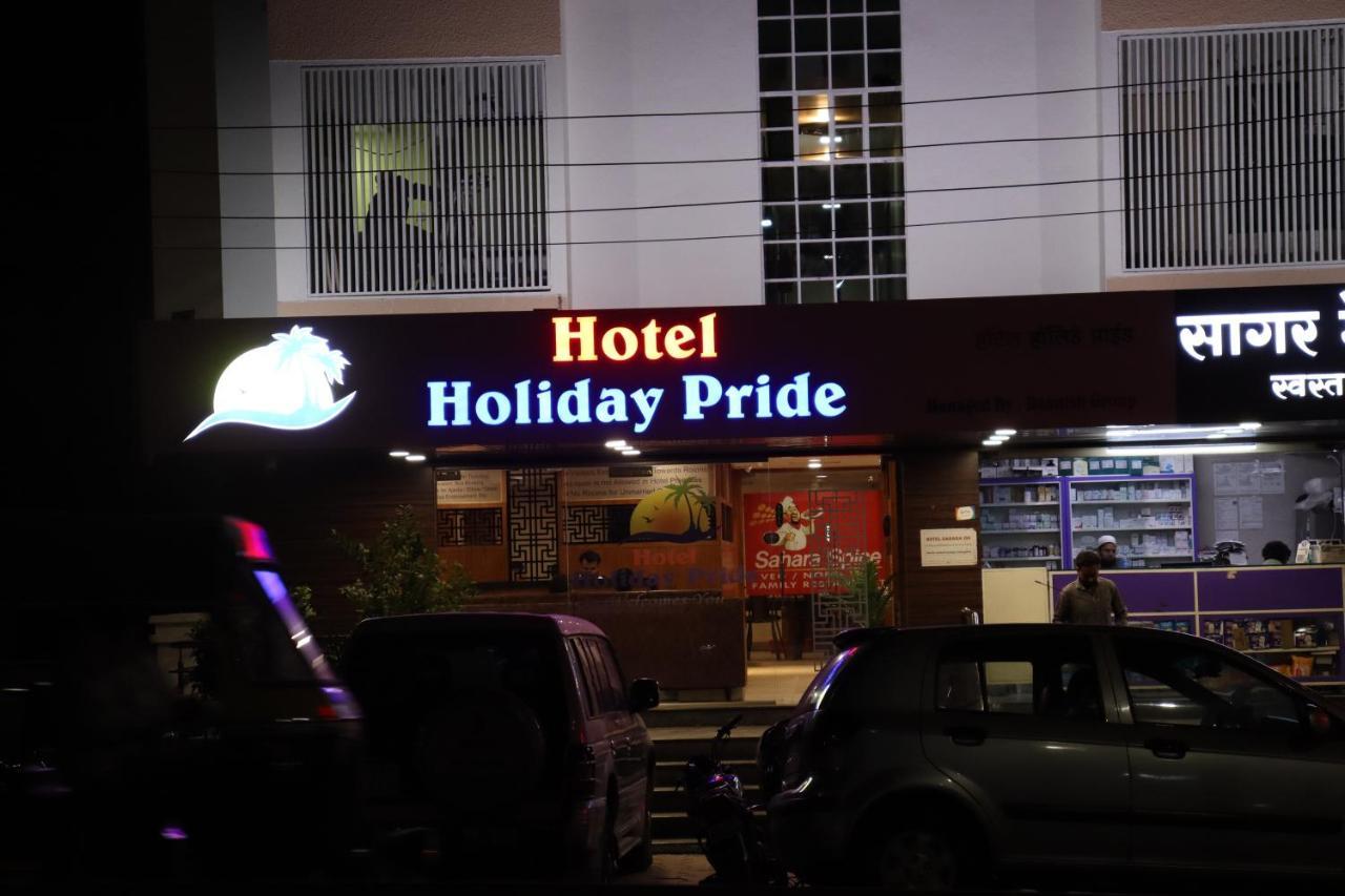 Hotel Holiday Pride Aurangábád Kültér fotó